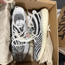Adidas Yeezy Boost 350 V2 Zebra Sneakers