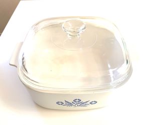 VINTAGE CORNING WARE 4 QUART DISH WITH LID / CORNFLOWER DESIGN