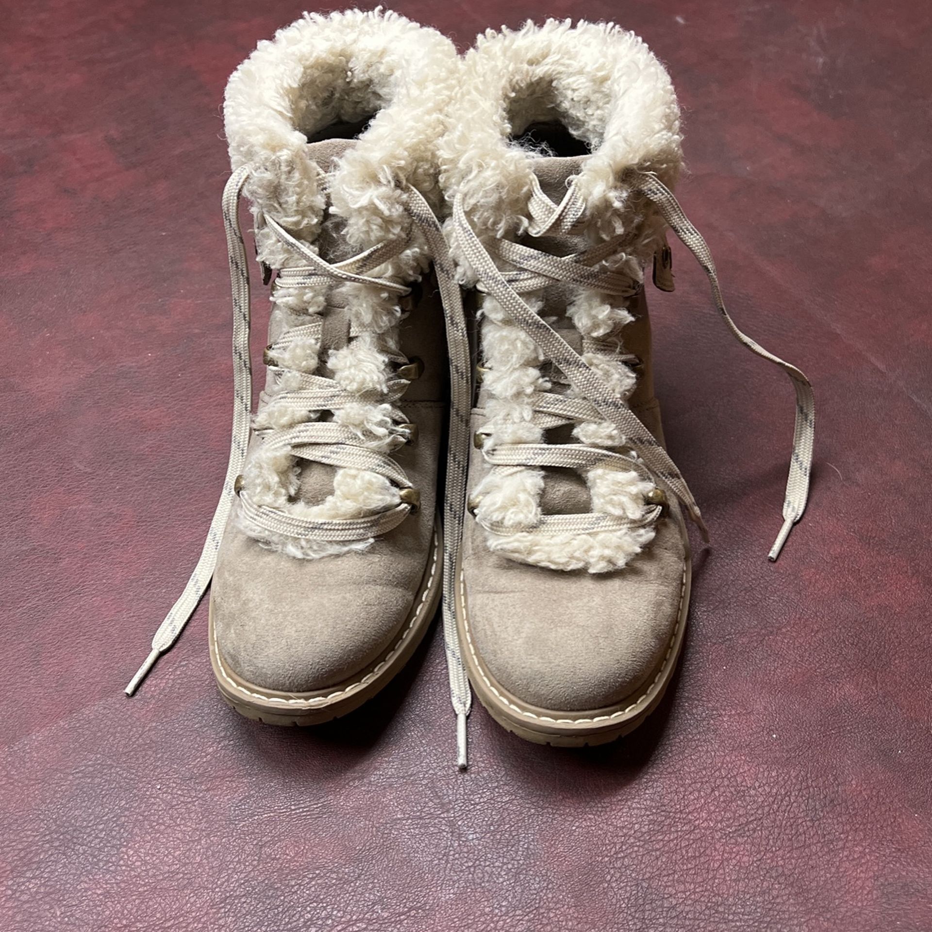Warm And Cozy Boots For Little Girls