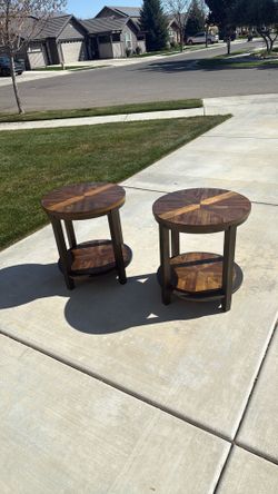 Two End Tables(set)