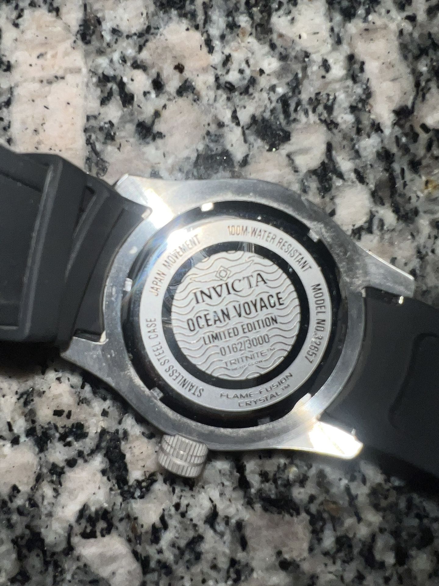 Invicta 32657 discount