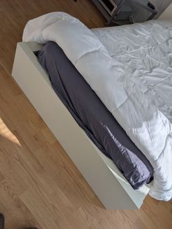 Twin Bed and Frame Barely Used like New $75 Obo