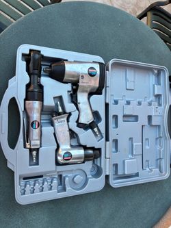 Craftsman pneumatic air tools, missing chisel, spring, and chisels. Like new.