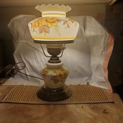 vintage 1973  floral  lamp