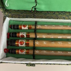 Set of 4 Chinese Calligraphy Brushes ((New) in Original Box. Located at Coral Gables  Hablo Español