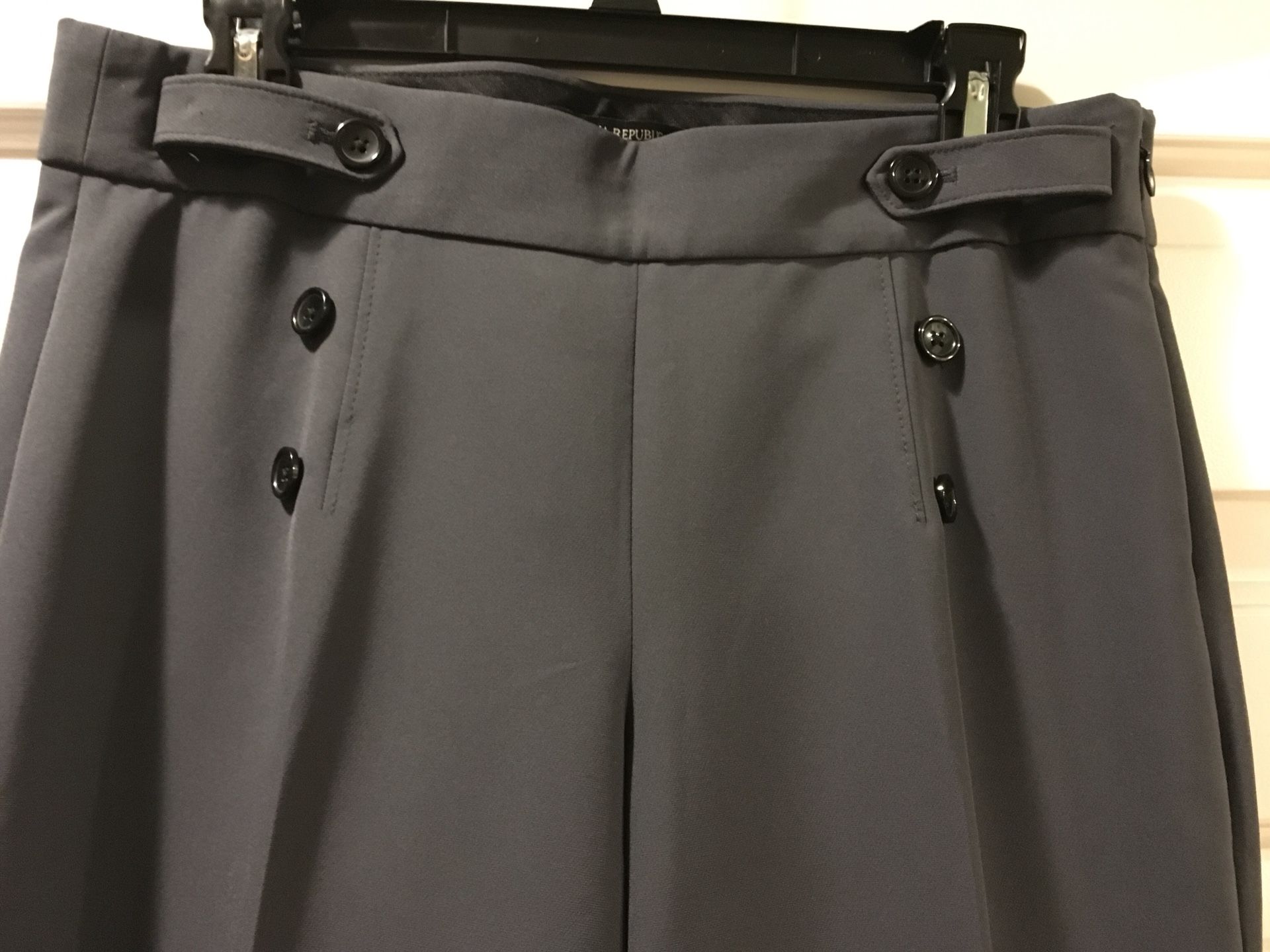 Banana Republic ladies slacks, size 6