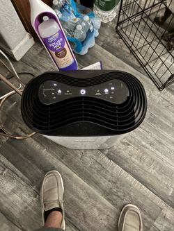 Air purifier- True HEPA filter to remove dust, smoke, and odors