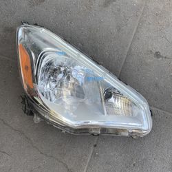 2017-2020 Mitsubishi G4 Passenger Headlight