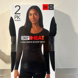 32 Degrees Heat Long Sleeve Scoop Neck Woman’s Size Medium