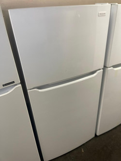 Frigidaire Top Freezer Fridge – White, EvenTemp, Clean
