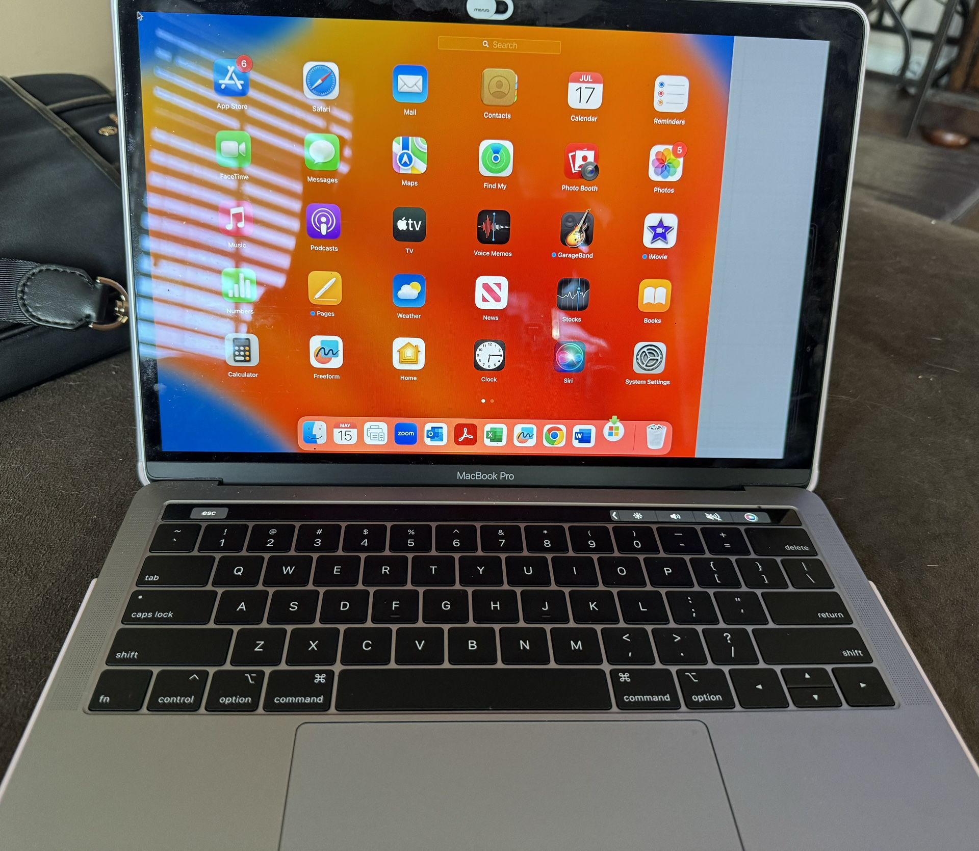 MacBook Pro (13-inch 2019)