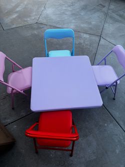 Kids Table and 4 Chairs