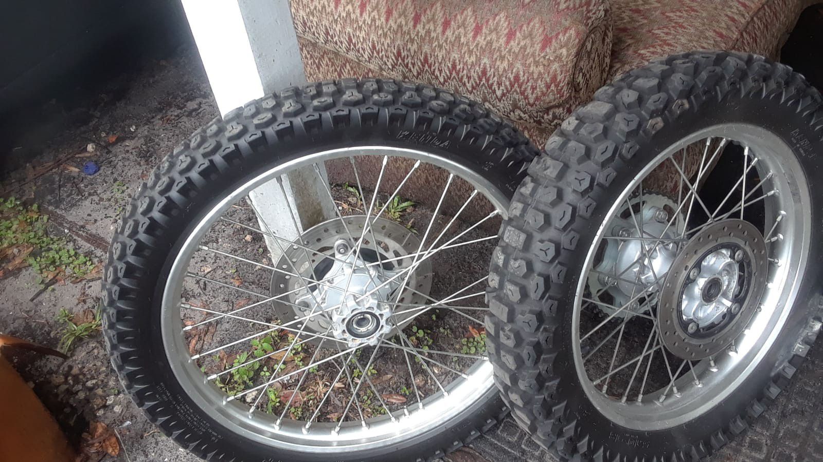 Rims and wheels for a motorcycle honda xr650