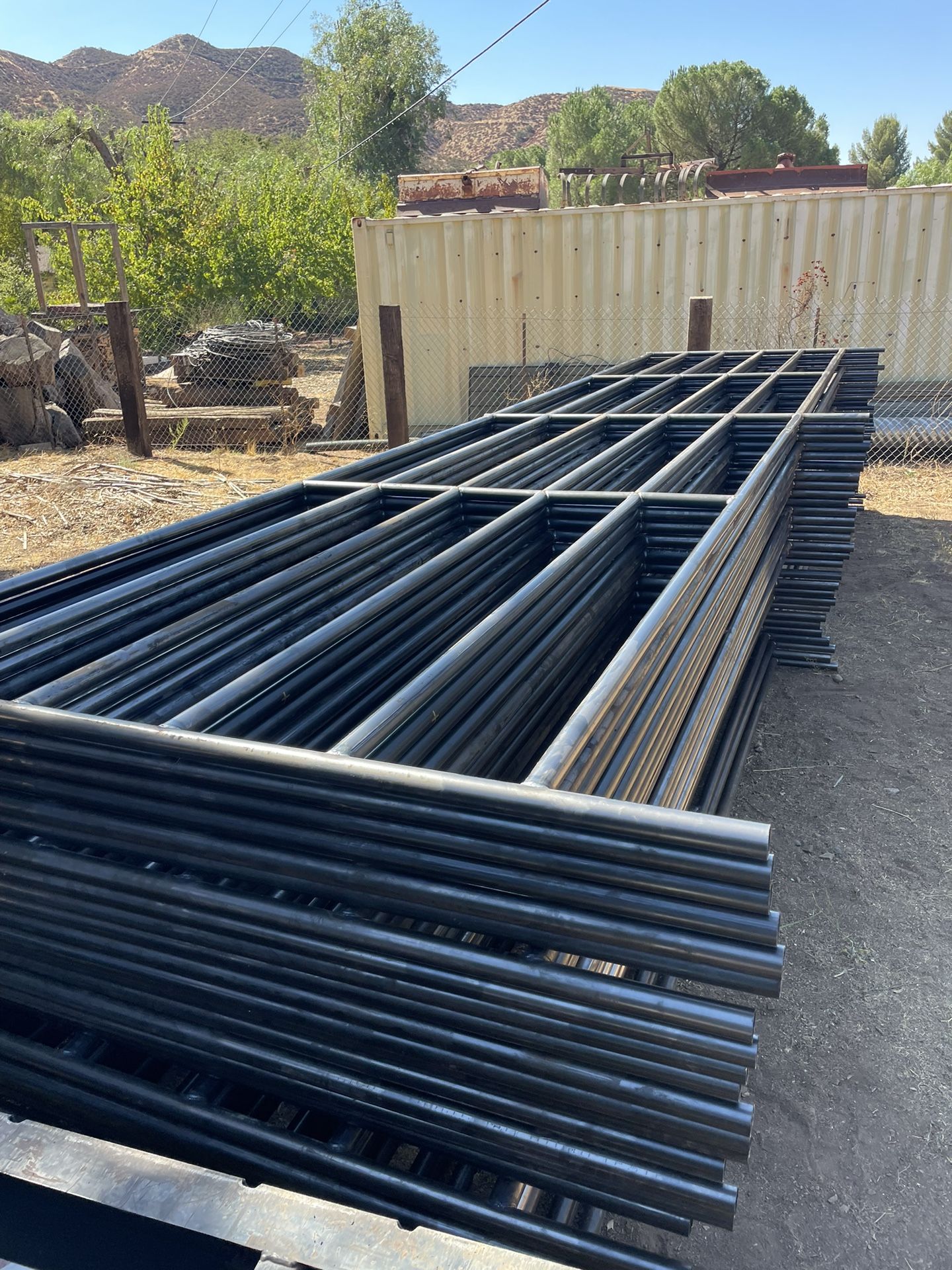 Mustang Corral Panels 6ft Tall Fence
