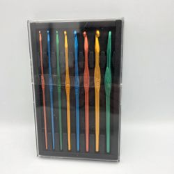 Vintage BOYE Aluminum Crochet Hook Set 8 Most Popular Sizes D-K in Plastic Case