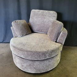 Wide Swivel Barrel Chair