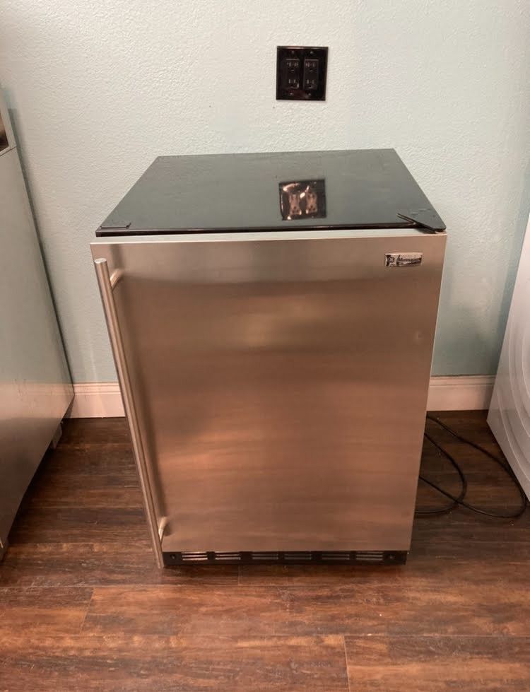 GE Monogram Mini Fridge - Good Working