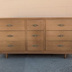 Vintage dresser