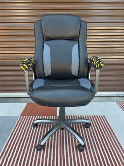 Super Comfortable Serta Batman Office Chair - Delivery Possible