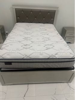 Queen size bedroom set