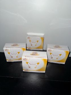 Pokemon Center 30th Anniversary Elite Trainer Box
