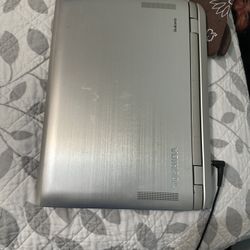 Selling Laptop (Toshiba Skull Candy) 