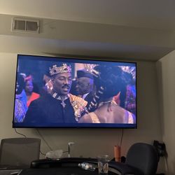 86 Inch Elemt Roku TV with Mount $500