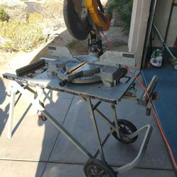 DeWalt Corded Compound Saw With Rigid folding Table, Portable 