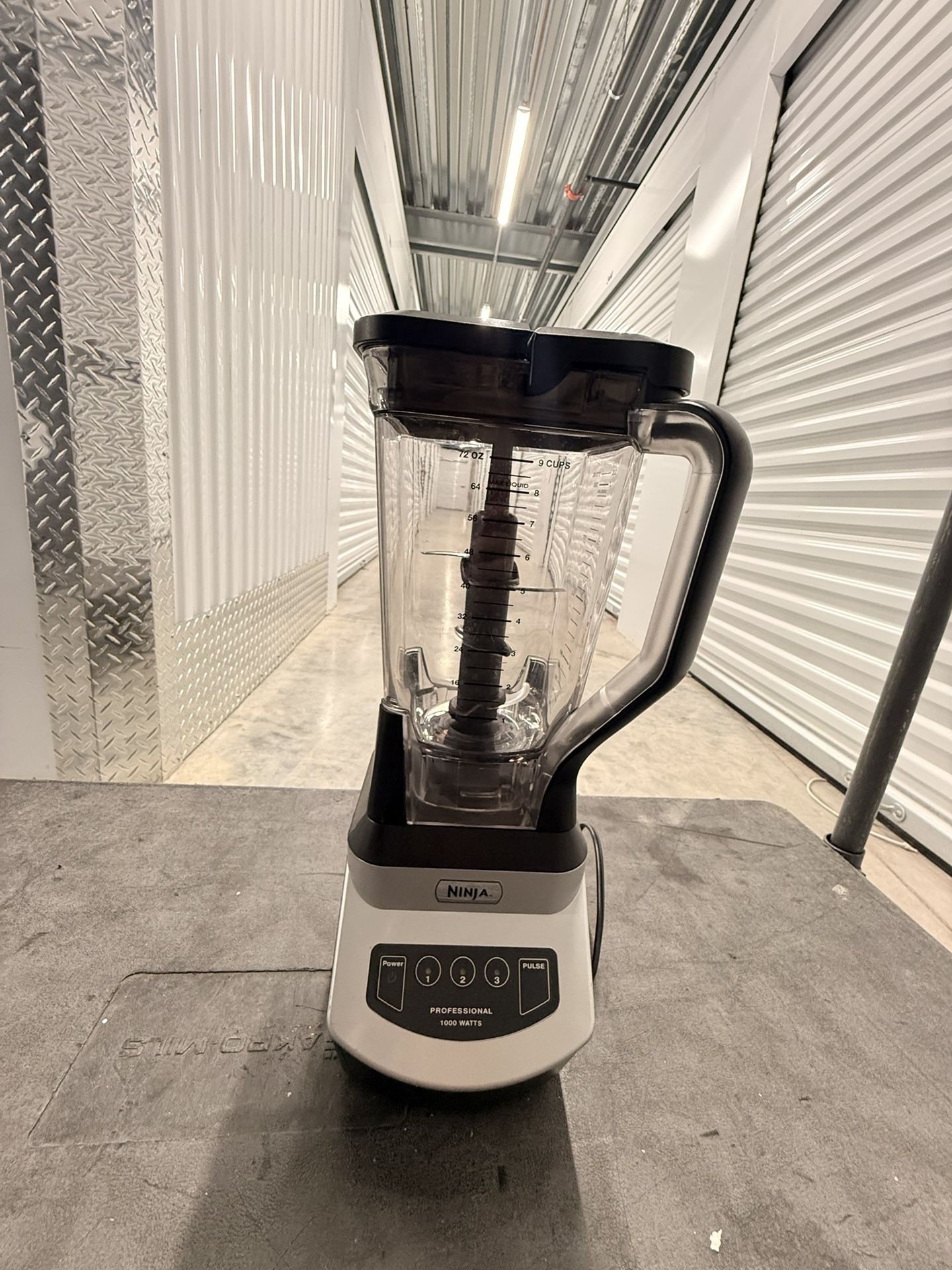 Ninja Professional 1000 Watts Blender