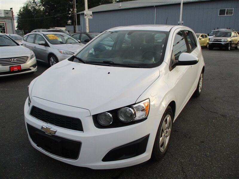 2016 Chevrolet Sonic LS Auto