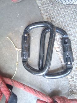 HEAVY DUTY TWIST LOCK CLIPS