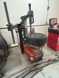 John Bean (JBC) EHP System IV Heavy-Duty Rim Clamp Tire Changer