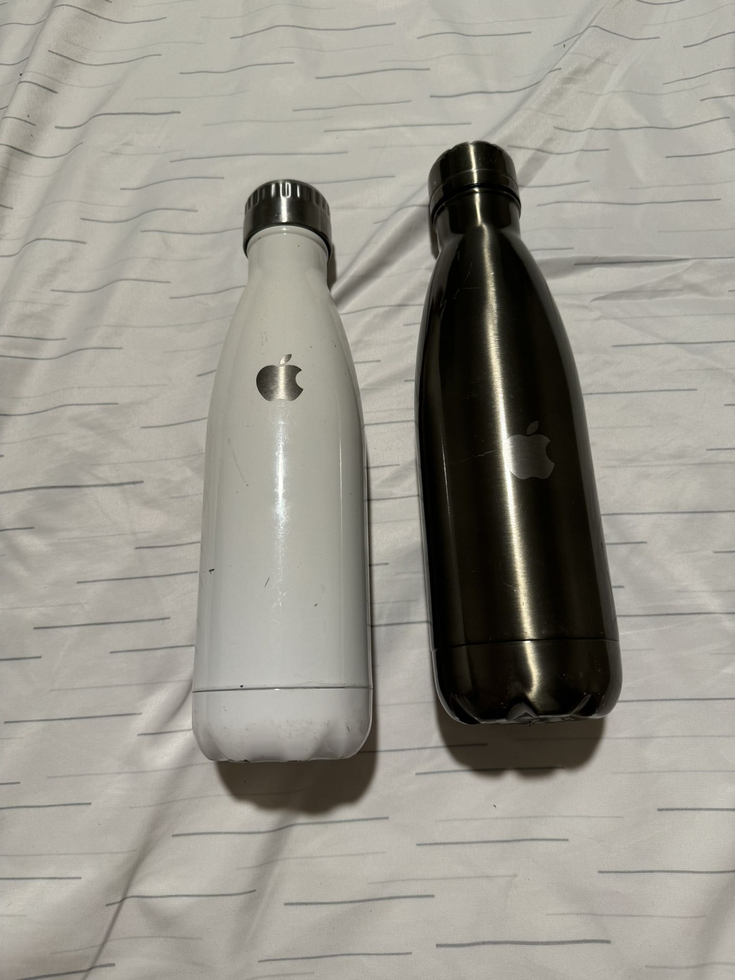 Apple Swell Thermo And Apple OS Program Water Bottle for Sale in Livingston, CA