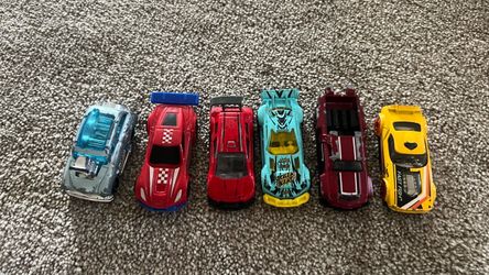 Hot Wheels Die-Cast Cars Lot of 6