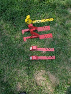 Five ladder jacks