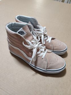 Tennis Shoes (MEN 8.5) (MUJER 10) VANS Used /$10 / HOMBRE  8.5 ( MUJER 10 ) NELLIS BLVD & CHEYENNE AVE 