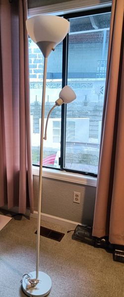 Floor Lamp 