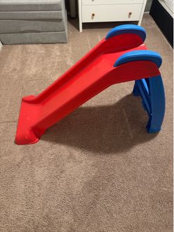 Kids slide *PET/SMOKE FREE HOME*