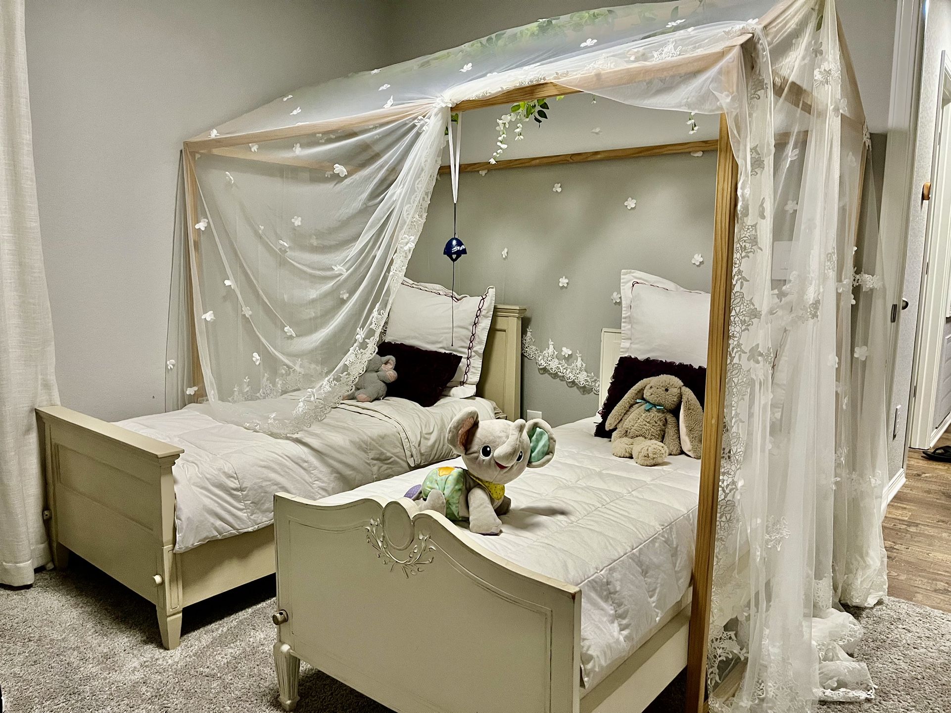2 Toddlers Beds With Mattress & Base