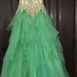 Vibrant Green ‘Mermaid’ Prom Dress - Small