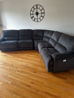 Sectional sofa with end recliners