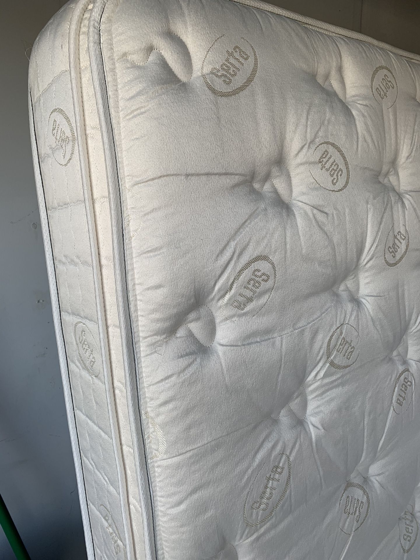 RV King Mattress SERTA. Approx 72”x77”. Pillow top. for Sale in