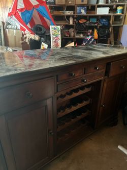 marble top bar