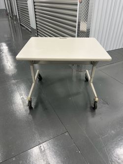 Bretford Connections Adjustable Work Center Rolling Table