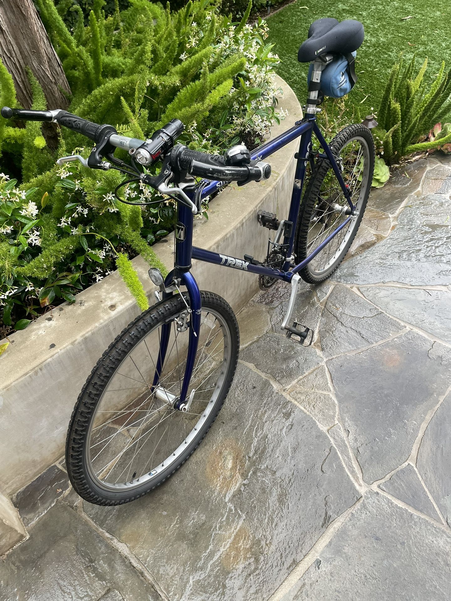 Trek 930 Mountain/Road Bike
