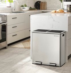 Trash Can, 2 x 8 Gallon (2 x 30 L), Silver and Black With 15 Trash Bags, 2 Compartments, Plastic Inner Buckets and Hinged Lids, Airtight, ULTB60NL