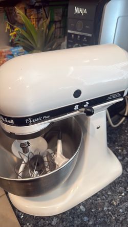 KitchenAid Classic Plus Stand Mixer White