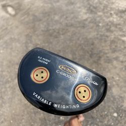 Yes C-groove Putter