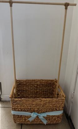 Gender reveal basket