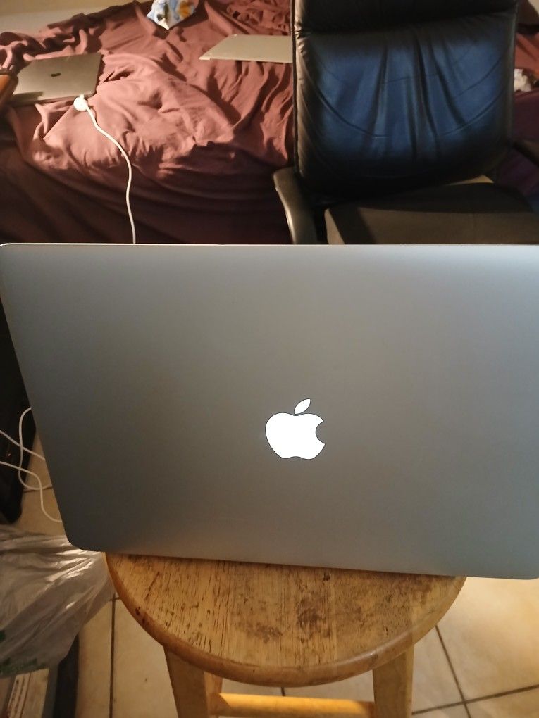 Apple MacBook Pro 2.5 Ghz 2015 16 Gb Ram 256gb Ssd 0s Monterey Very Clean With Charger 